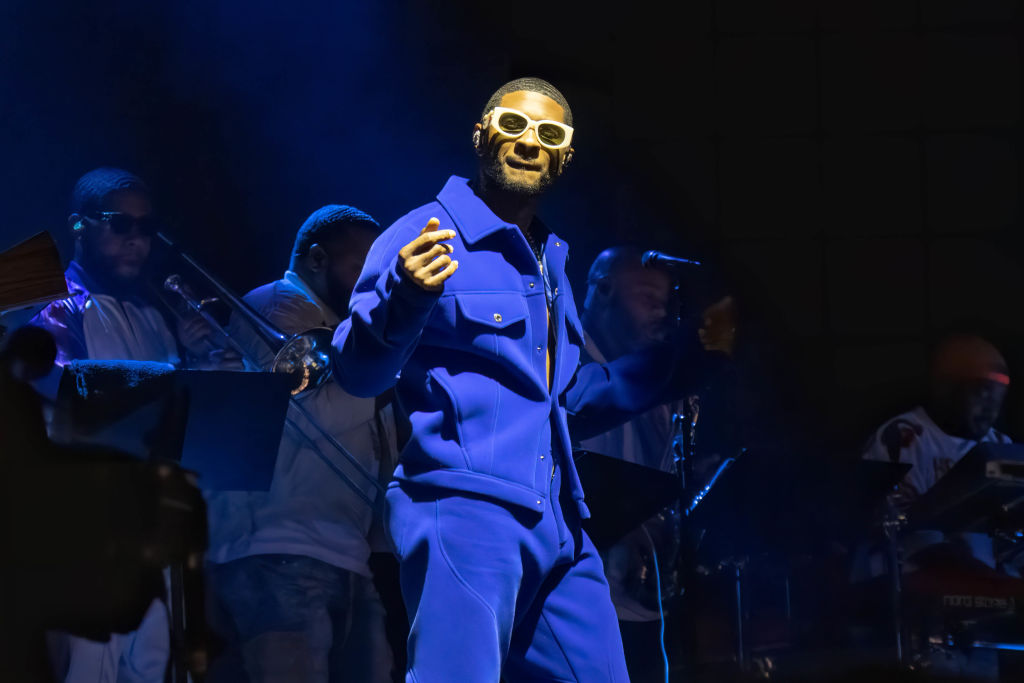 Usher Pulls A Memorable April Fool’s On The Crowd When He Announced Beyoncé