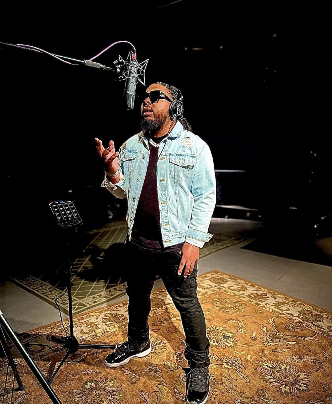 Broski Musiq: A Symphony of Passion and Dedication in R&B
