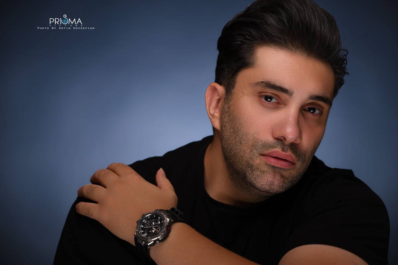 Introducing Anoeil Molhempour: Iranian Musician and Pop Sensation