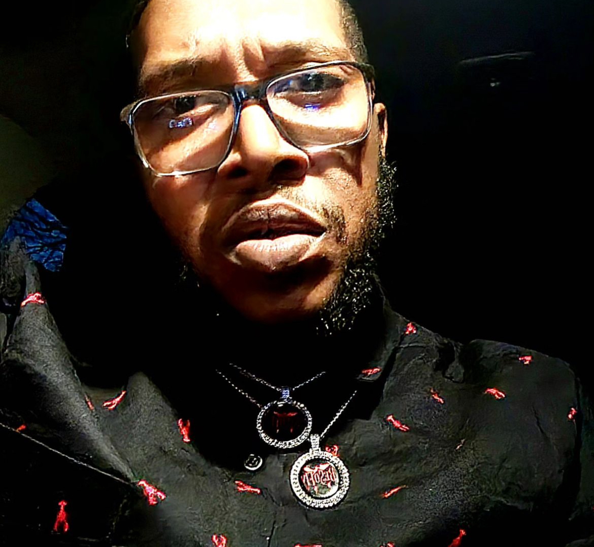 Artist & Entrepreneur Herdie Besofly And His Path In The Industry