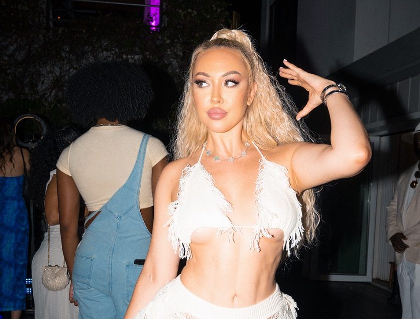 Una Drops Highly Anticipated Single “Mine”