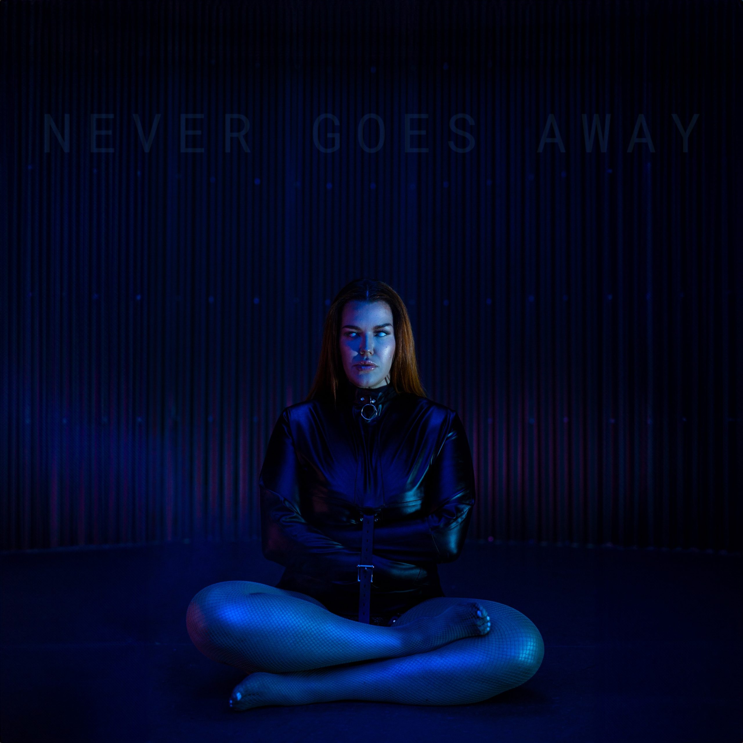 Amber Sauer Returns in Style with R&B Pop Anthem ‘Never Goes Away’