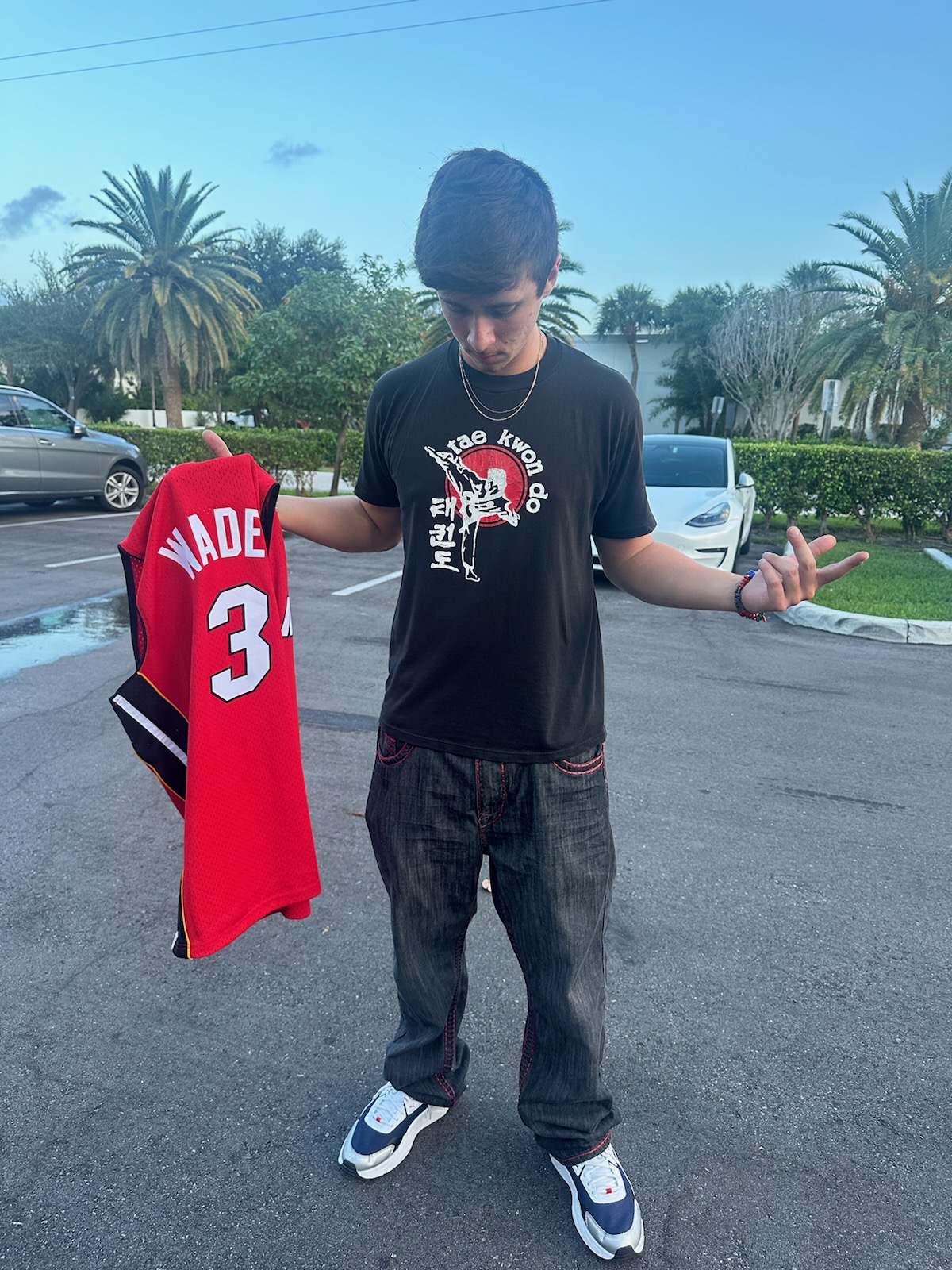 YKabes Pays Homage to Miami with Fast-Paced Single “MIA”