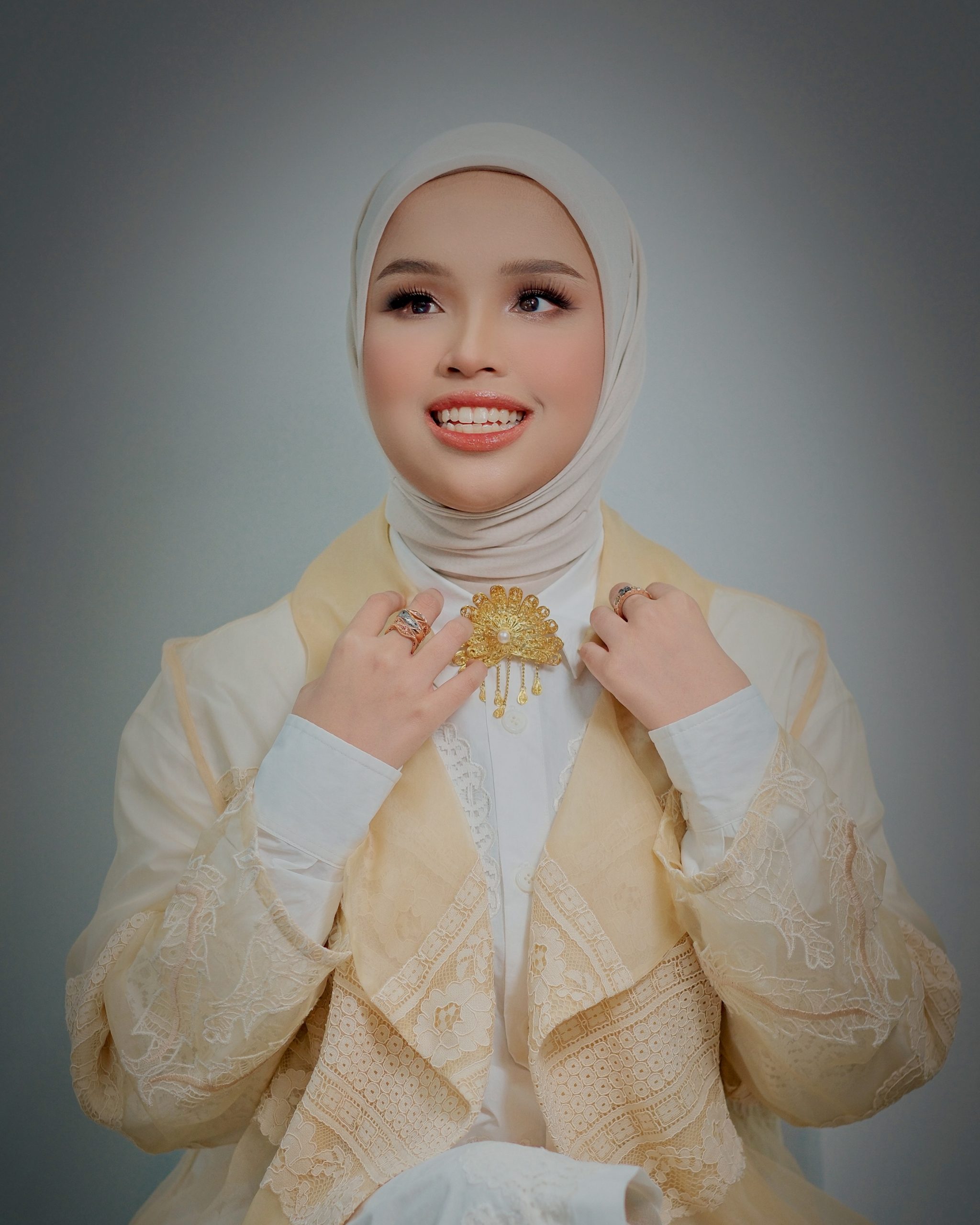 Putri Ariani Captivates with Soulful Pop-R&B Single “Sheepish,” Exploring Unspoken Love