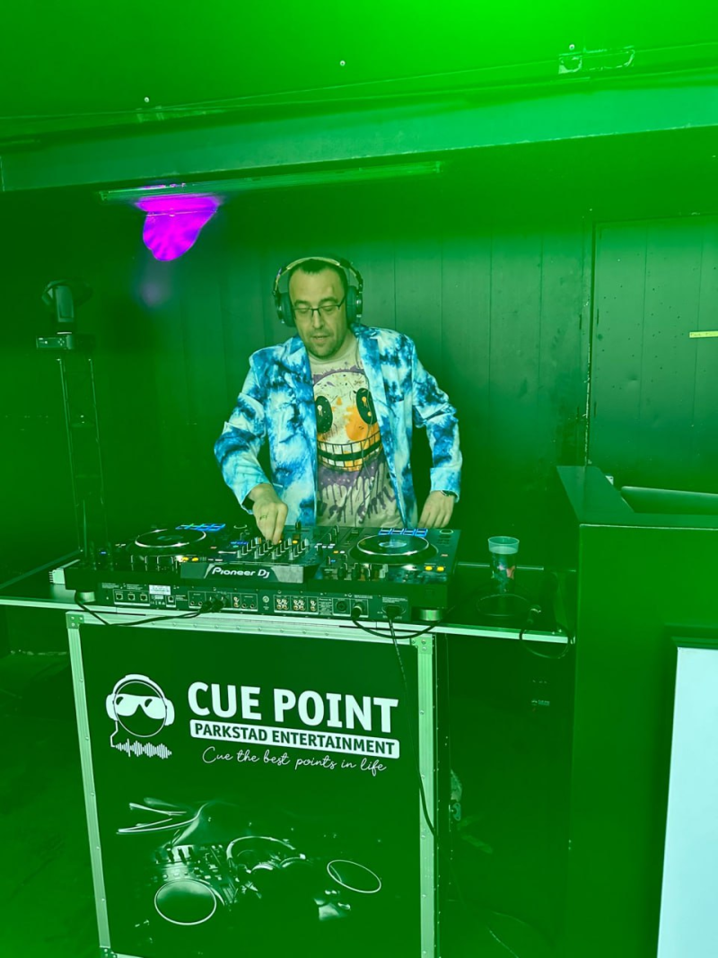 DJ Aquana performing