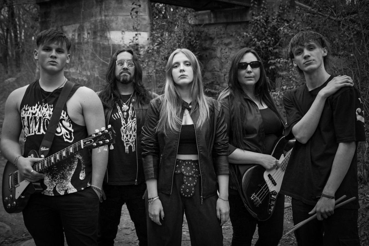 Argentine Rock’s New Face: Enigmáticos and Their Family Legacy