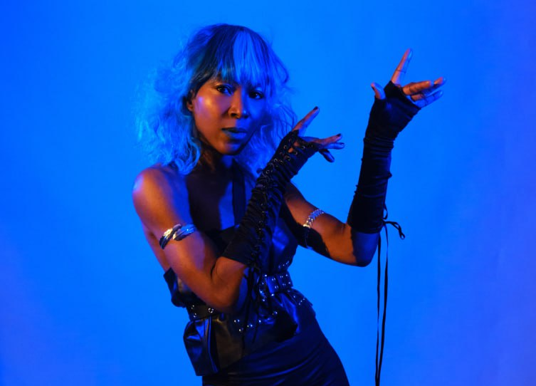19th Moon Releases New Album ‘UNFOLDED’ About Love and Harmony