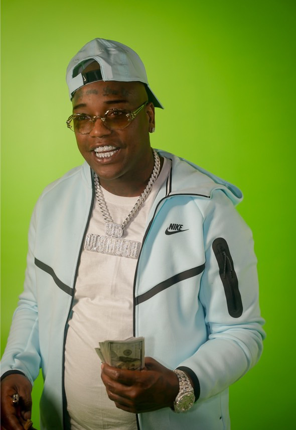 Rising Minnesota Artist Rache Bands Releases New Single “Down On My Luck”