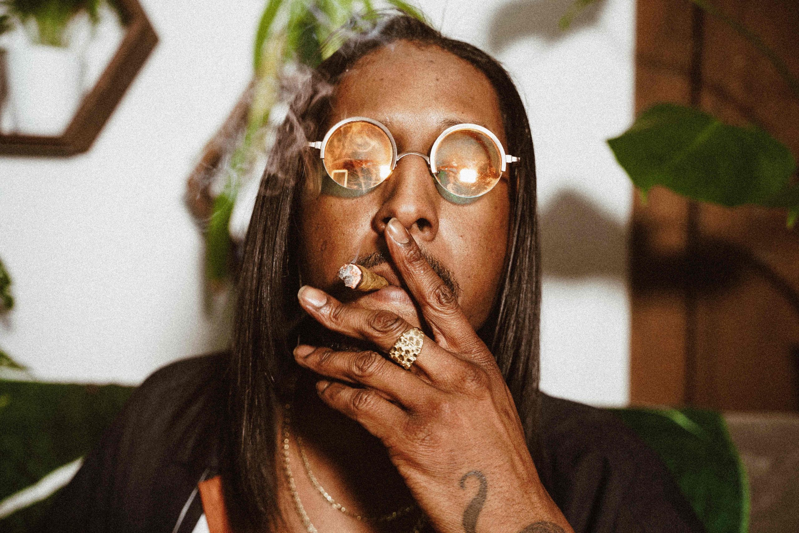 Ilajide Drops Smooth and Gritty New Single ‘BACKHAND’