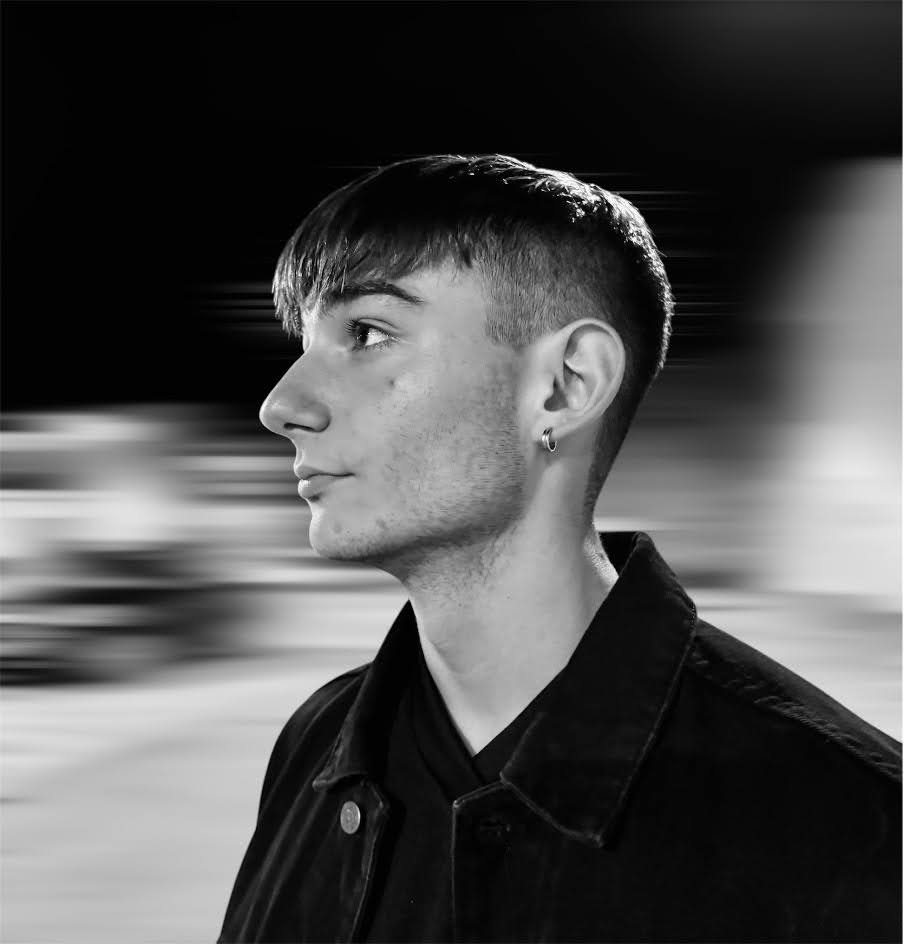 Aeffe: A Fresh Voice in Italian Pop