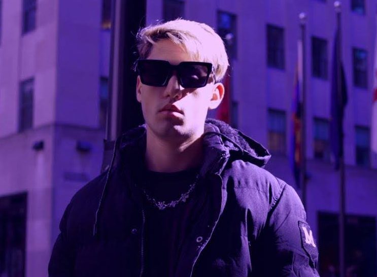 21-Year-Old Pop Star El Barbaro Shows Out in Rap Debut with ‘ROCKERFELLER’ — A New York Style
