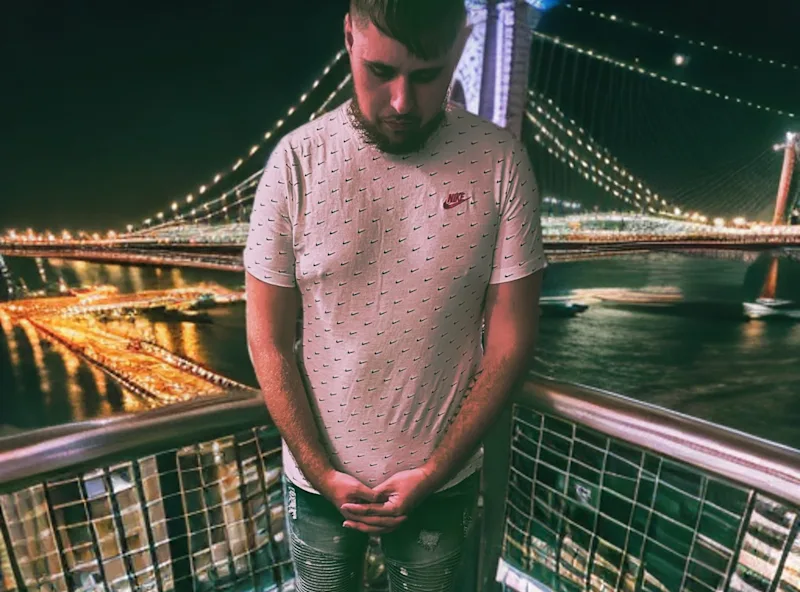 Introducing Rising Artist: Mandofrm973
