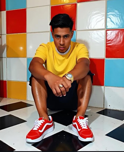 High Franco Está Fabricando Música pa’ los Terrícolas — Y Su Nuevo Tema “Códigos” Es Prueba de Eso