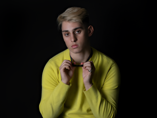 El Barbaro: The Pop-Rap Underdog Who Turned Obsession into Art