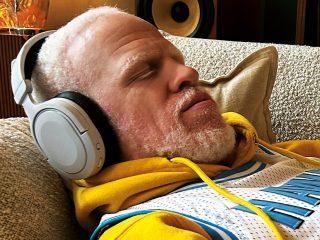 DARNELL Unveils Powerful Debut Single “Play It Again” — A Raw and Unfiltered Look at Love, Loss, and the Emotional Toll of Fame