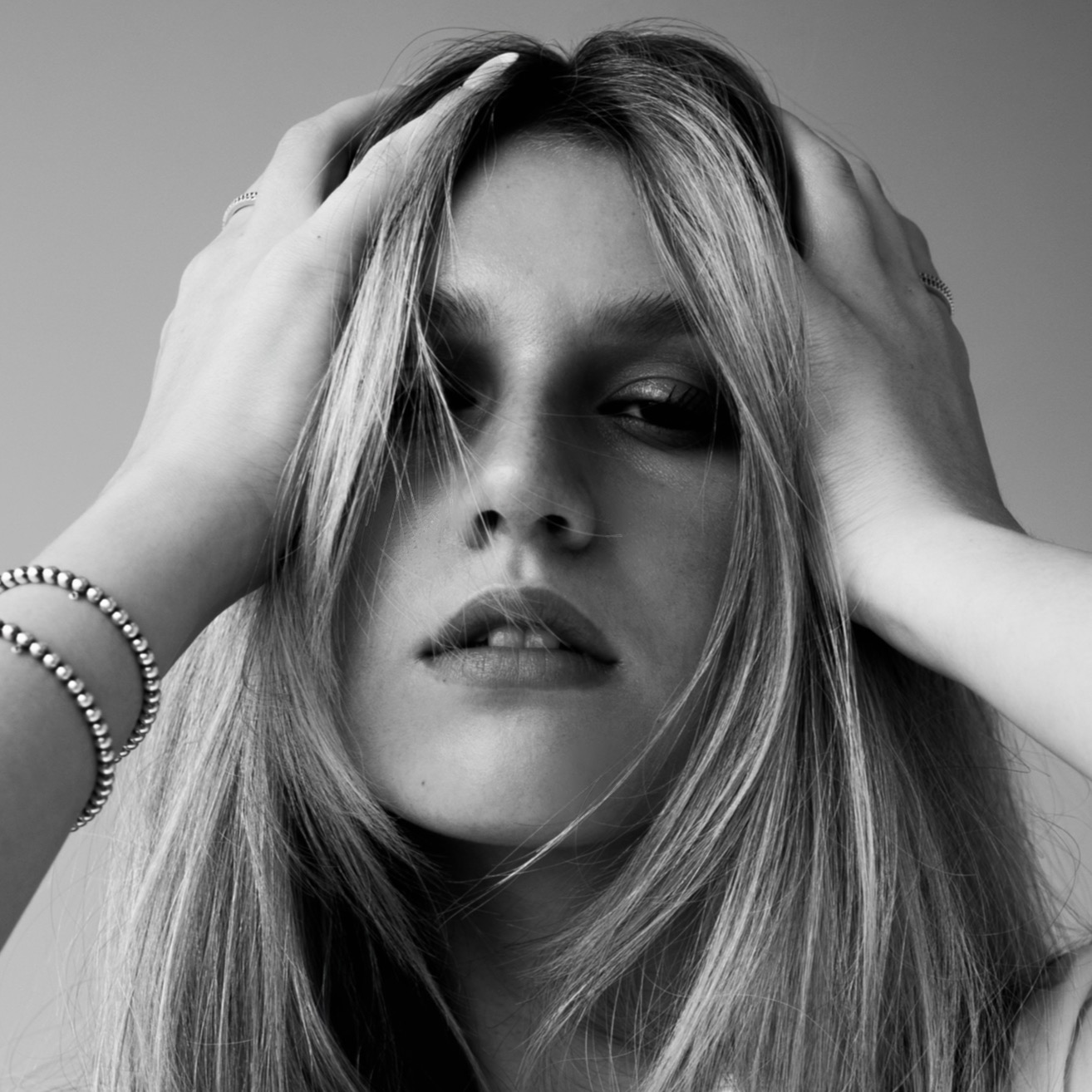 Victoria Johnson Channels Y2K Pop Glam on Debut Single “Crush”