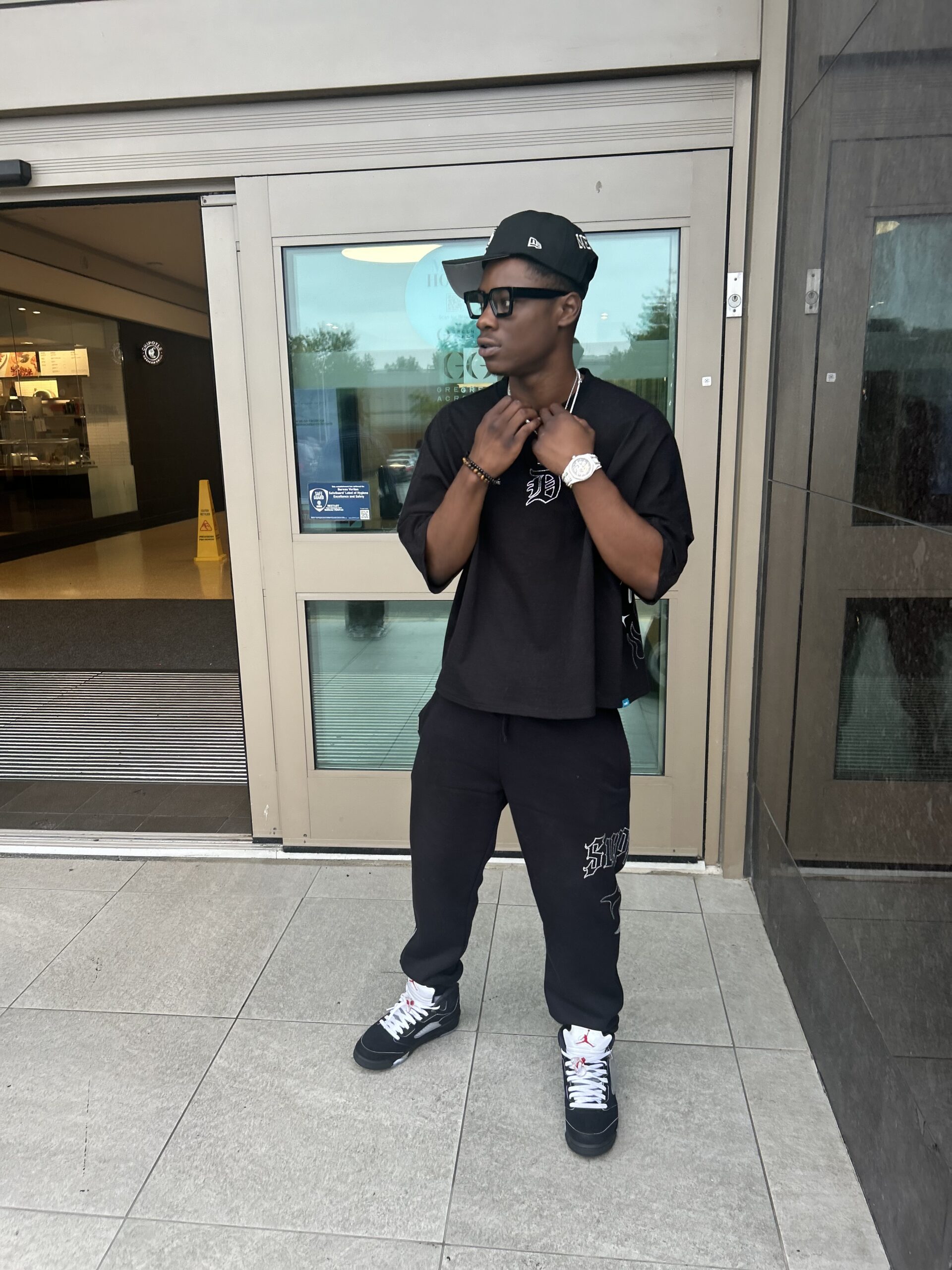 Simply DJ Breaks Through the Noise With Bold Bars, Battle Rap Pedigree, and Upcoming Mixtape Neutron