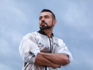 RAPHAEL Releases Beaming New Ballad ‘CHAMPAGNE’