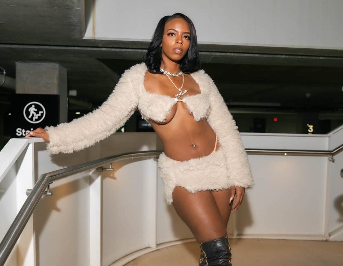 MzCoxx Brings Raw Emotion and Empowering Energy in Her Latest Soulful Release