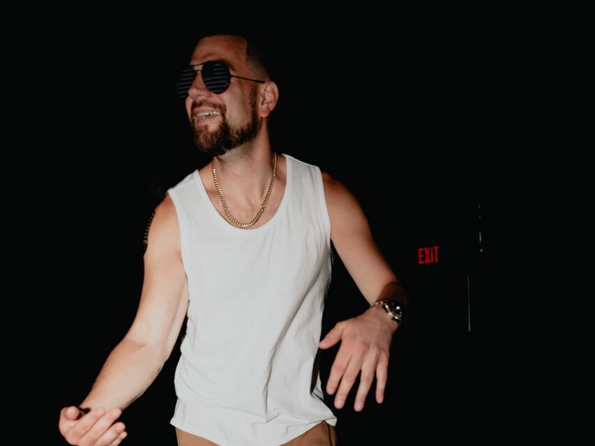 Noah J Giglio: Carving His Sound, One Song at a Time