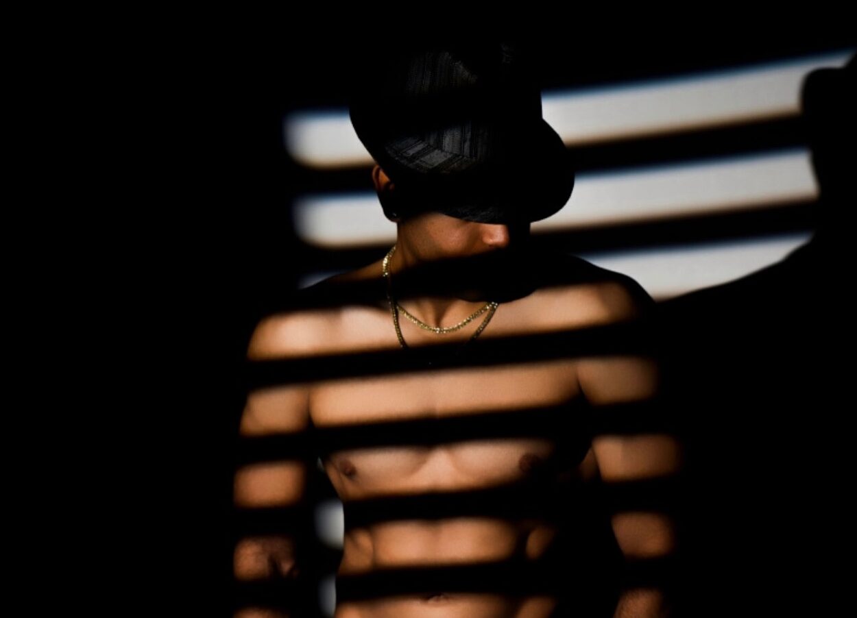 Raylon Blends Country and Hip-Hop with Breakout Single “Who Knew”