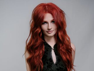 Skarlett Smith Rides the Wave of Freedom in Her New Music Video “Roar”