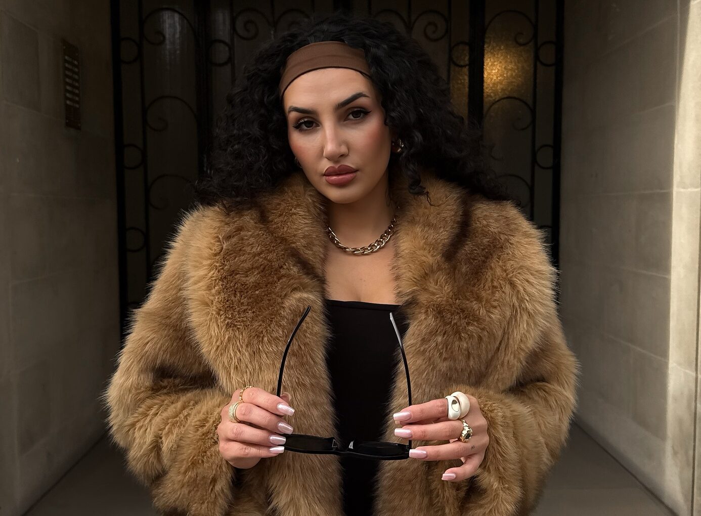 Genre-Shifting Artist SWITCH O Explores Intentional Love on New Single "safe with me"