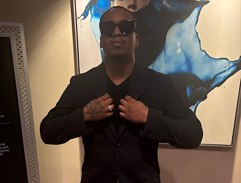 YoungJHollyWood: Building a Timeless Sound