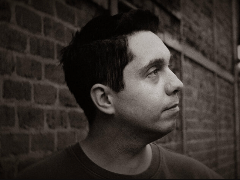 Pop That Hugs You: Tim Vicia’s Latest Single is a Cozy Escape