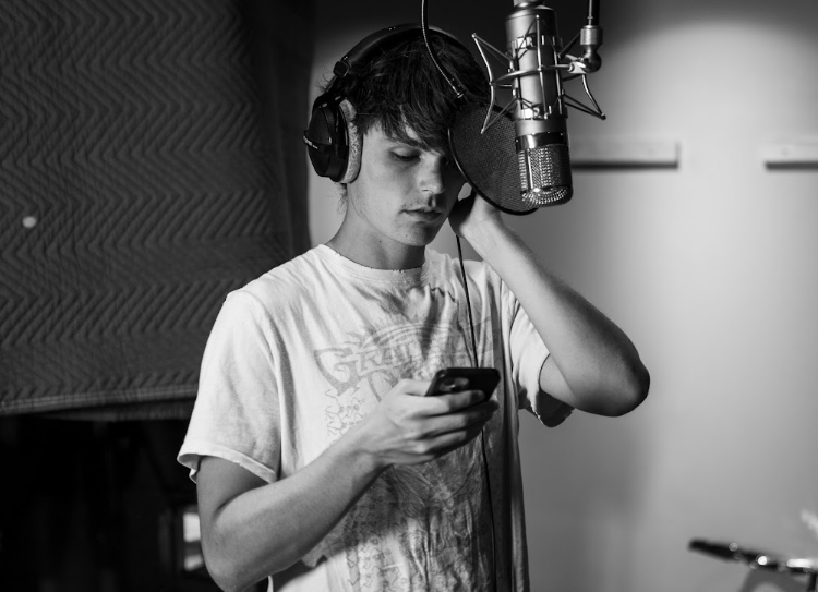 Will Foulke Blends Blues, Funk, and Pop Sensibilities In 'Fresh Air'