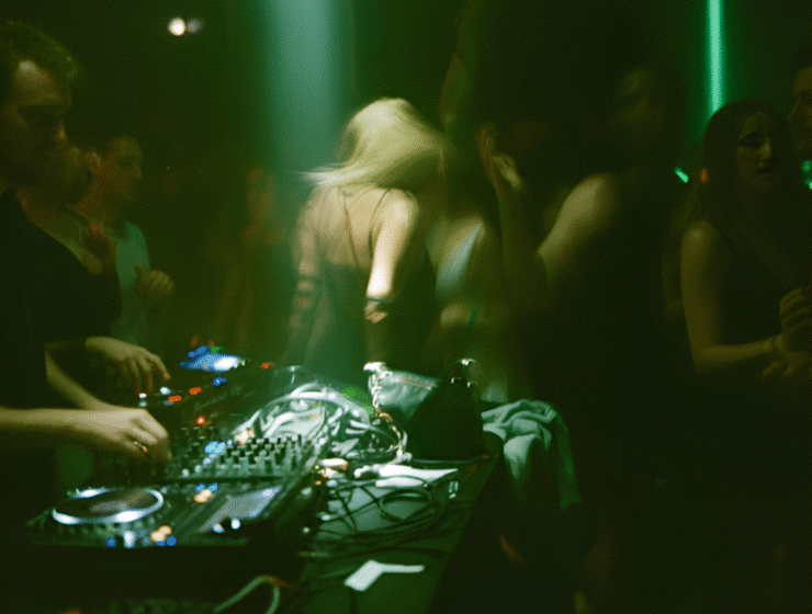 Post-Punk For The Digital Age: 2heart2crash’s Debut ‘22’