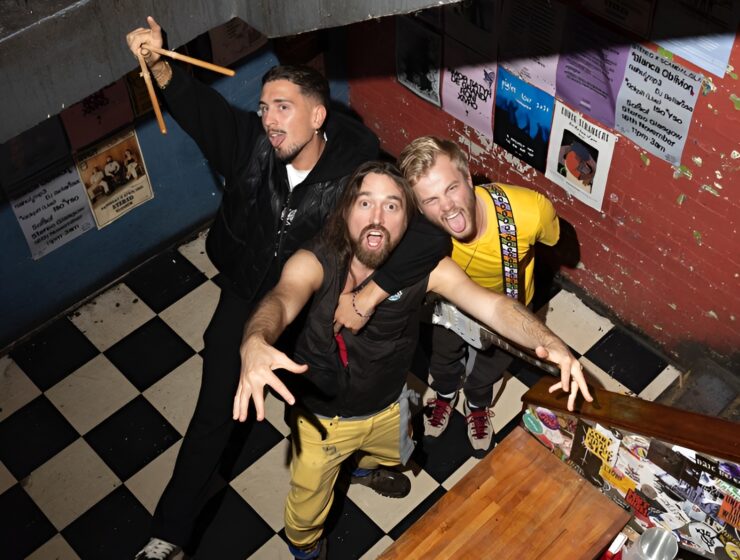 Iglu & Hartly Announce UK Tour and Unleash indie-fuelled New Single ‘Supreme’