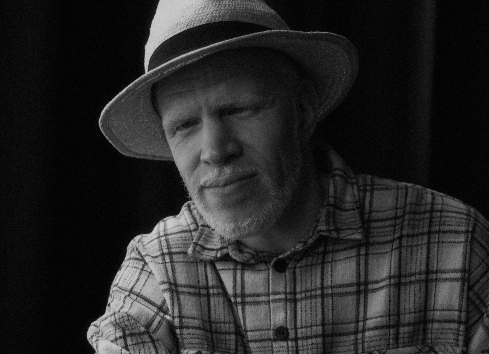 Darnell Reignites The Essence Of Classic R&B With His Latest Single “Slow Jam”