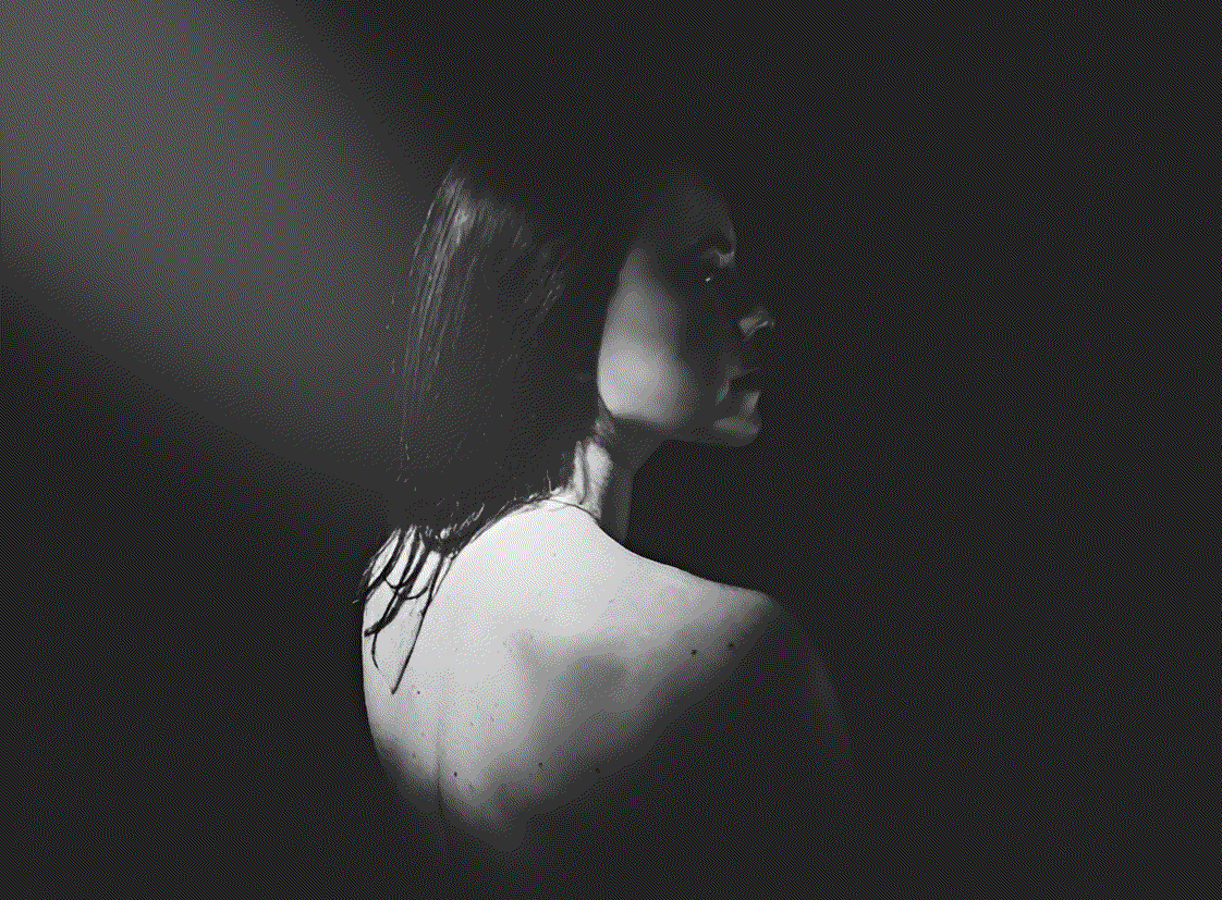 Where Memory Lives: Mary Milton’s “On My Shoulder” Is a Quiet Triumph