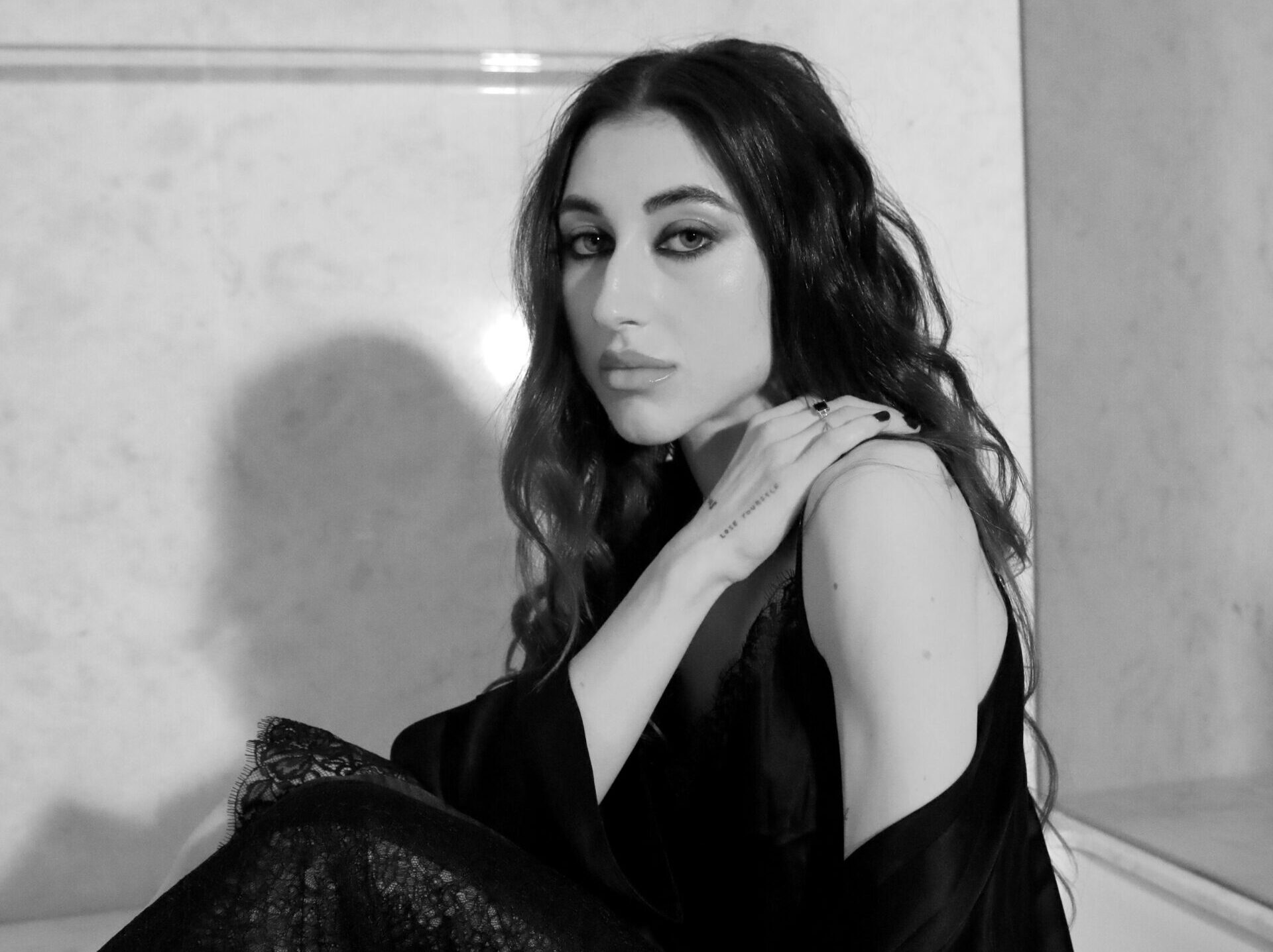 Maxx Nies Delivers Emotional Gut-Punch with ‘Give Me A Reason’