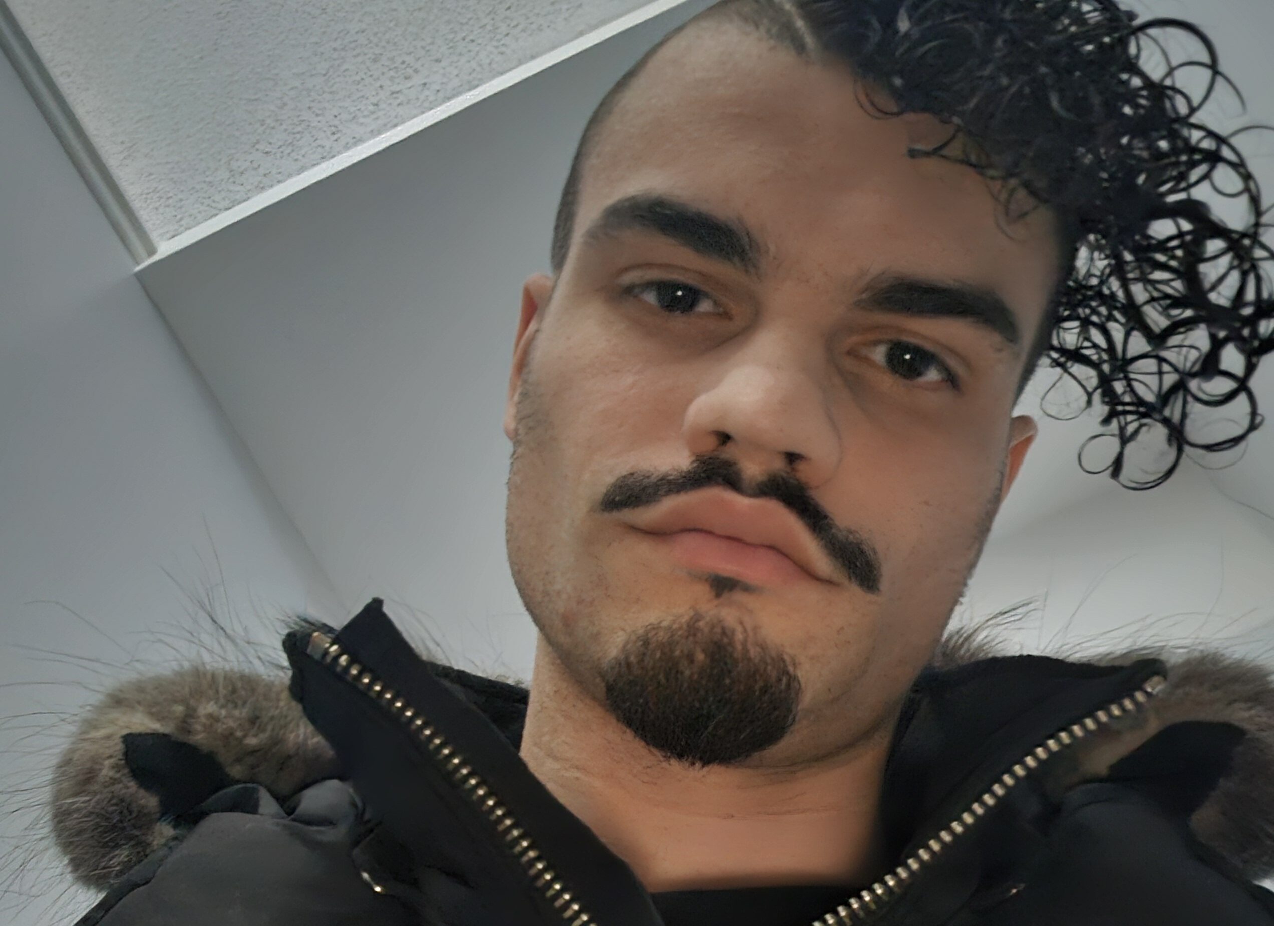 A photo of Louis Λ