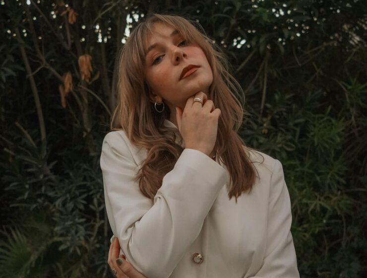 Jazmine White's “Zion Hotel” Feels Like a Soft Exhale held in Suspension