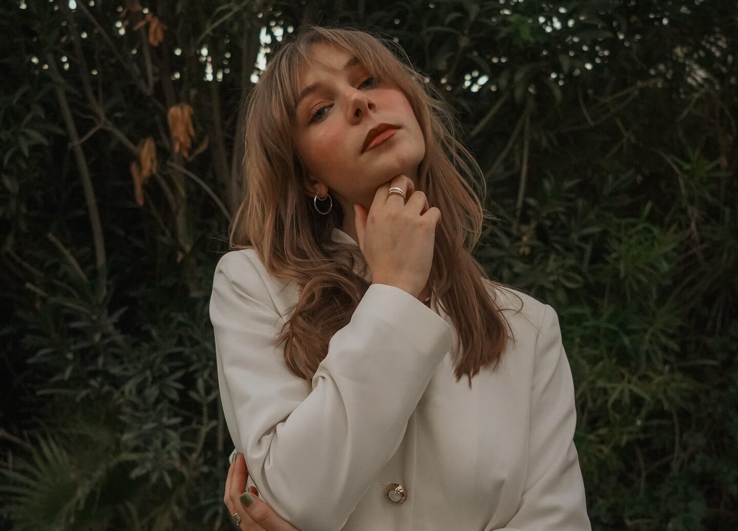 Jazmine White’s “Zion Hotel” Feels Like a Soft Exhale held in Suspension