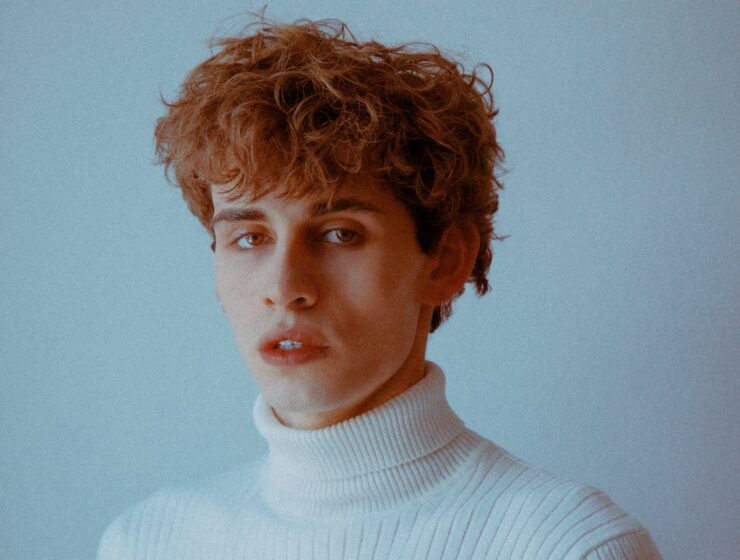 Antonius Expands His Artistic World with the Atmospheric Alternative R&B Release "Feels Right"