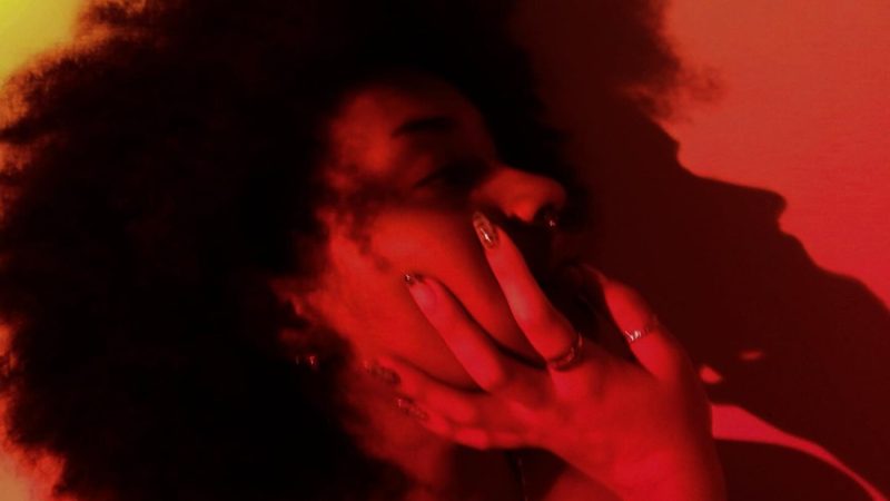 Shayna Begins a New Chapter With Atmospheric R&B Release “Devil on My Shoulder”