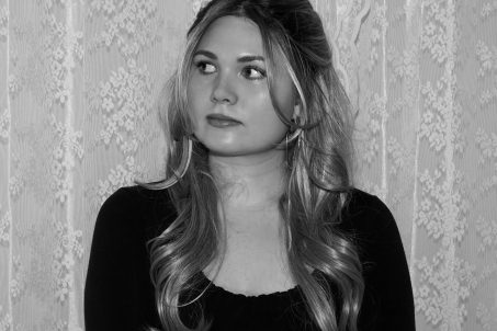 Anniina Continues Her Rise With The Introspective ‘DVD’