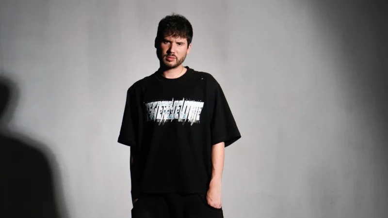 E Bleu Reintroduces Himself With “backstab/bury” After Two Years Away From Solo Music