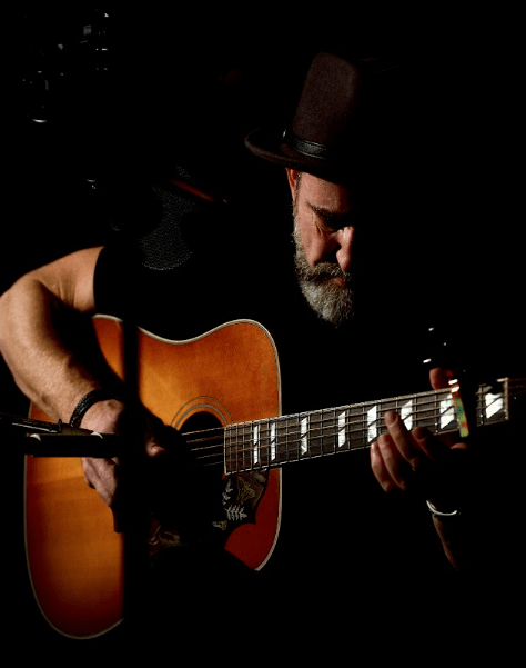From Heartbreak To Hope, Chris Arthur Tells His Story On “Underneath The Scar”