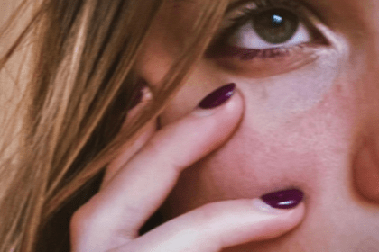 Gemini Rose Shares Debut Single “too many roses”