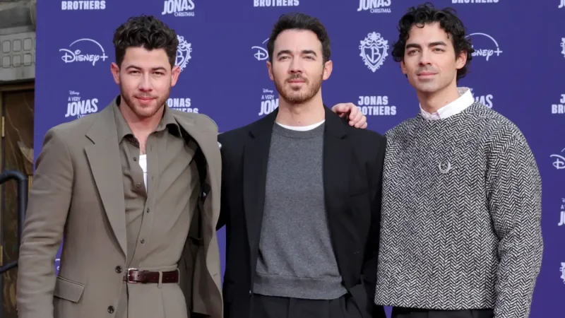 Jonas Brothers Debut New Song ‘Listen When Sad’ at Madison Square Garden