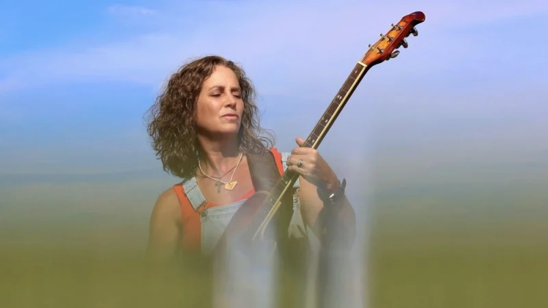 Pam Ross Finds the Sacred in Desire on “Lost in Heaven”