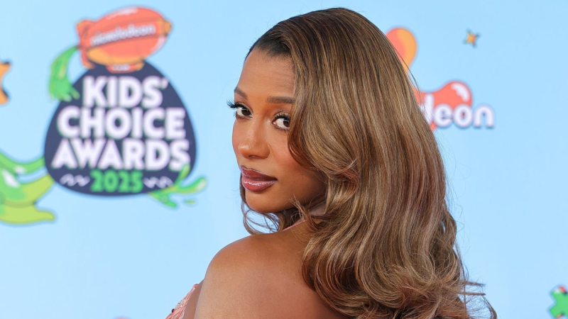 Victoria Monét Releases New Single “Juicy” Ahead of ‘Frequency of Love’