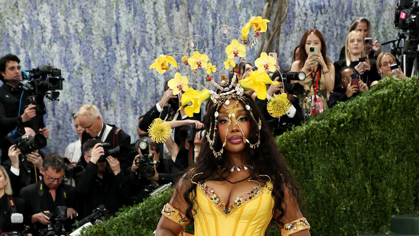 SZA - NEW YORK, NEW YORK - MAY 04: SZA attends the 2026 Met Gala celebrating "Costume Art" at the Metropolitan Museum of Art on May 04, 2026 in New York City. (Photo by Jamie McCarthy/Getty Images)