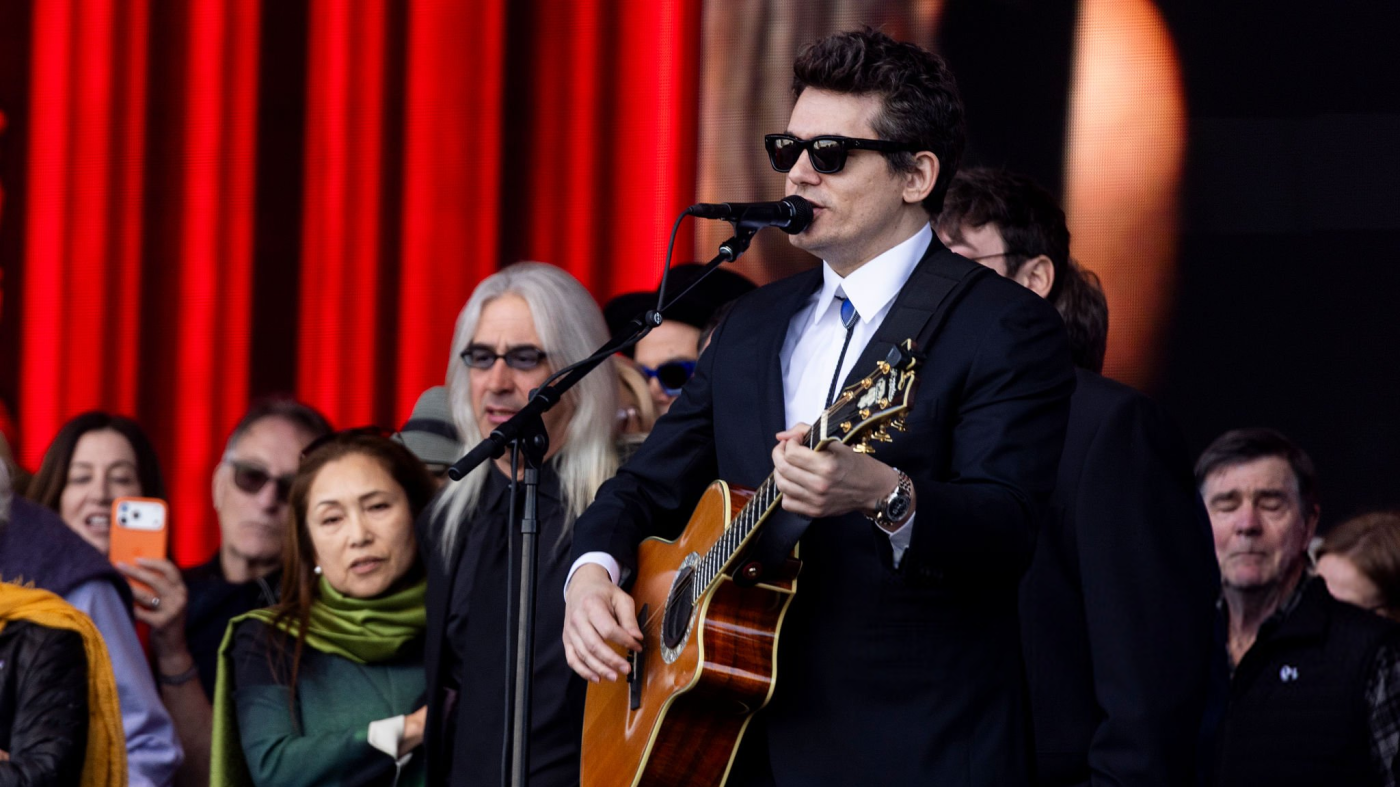 John Mayer - Singer John Mayer sings during a public memorial for Grateful Dead co-founder Bob Weir at Civic Center Plaza in San Francisco, Saturday, Jan. 17, 2026. (Photo by Stephen Lam/San Francisco Chronicle via Getty Images)