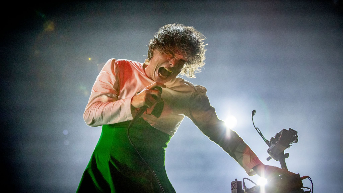 Gerard Way - Inglewood, CA - October 11: My Chemical Romance lead vocalist Gerard Way performs at the Kia Forum in Inglewood, Tuesday, Oct. 11, 2022. (Allen J. Schaben / Los Angeles Times via Getty Images)